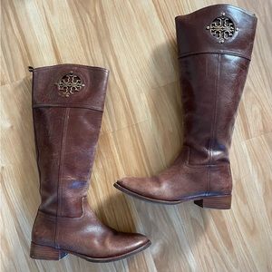 Pretty Tory Burch Kiernan Boots in Almond - Size 8
